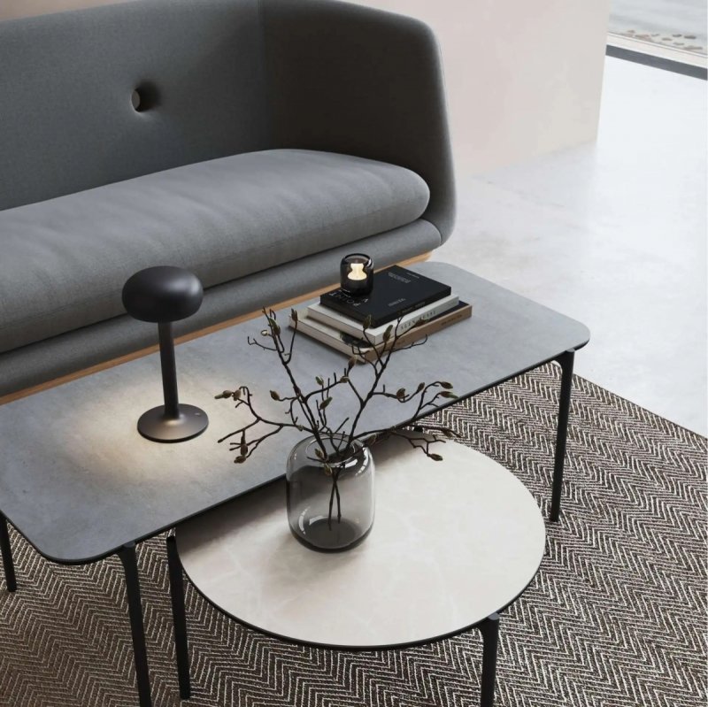 Eva Solo SAVOYE Okrągły Stolik Kawowy 60 cm z Ceramicznym Blatem / Czarny - Blat Beżowy