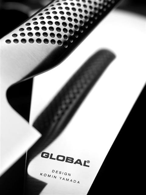 GLOBAL - Japoński Nóż Kucharza Żłobiony 20 cm G-77