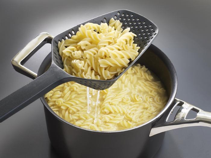Joseph Joseph SCOOP Łyżka Cedzakowa L - Czarna