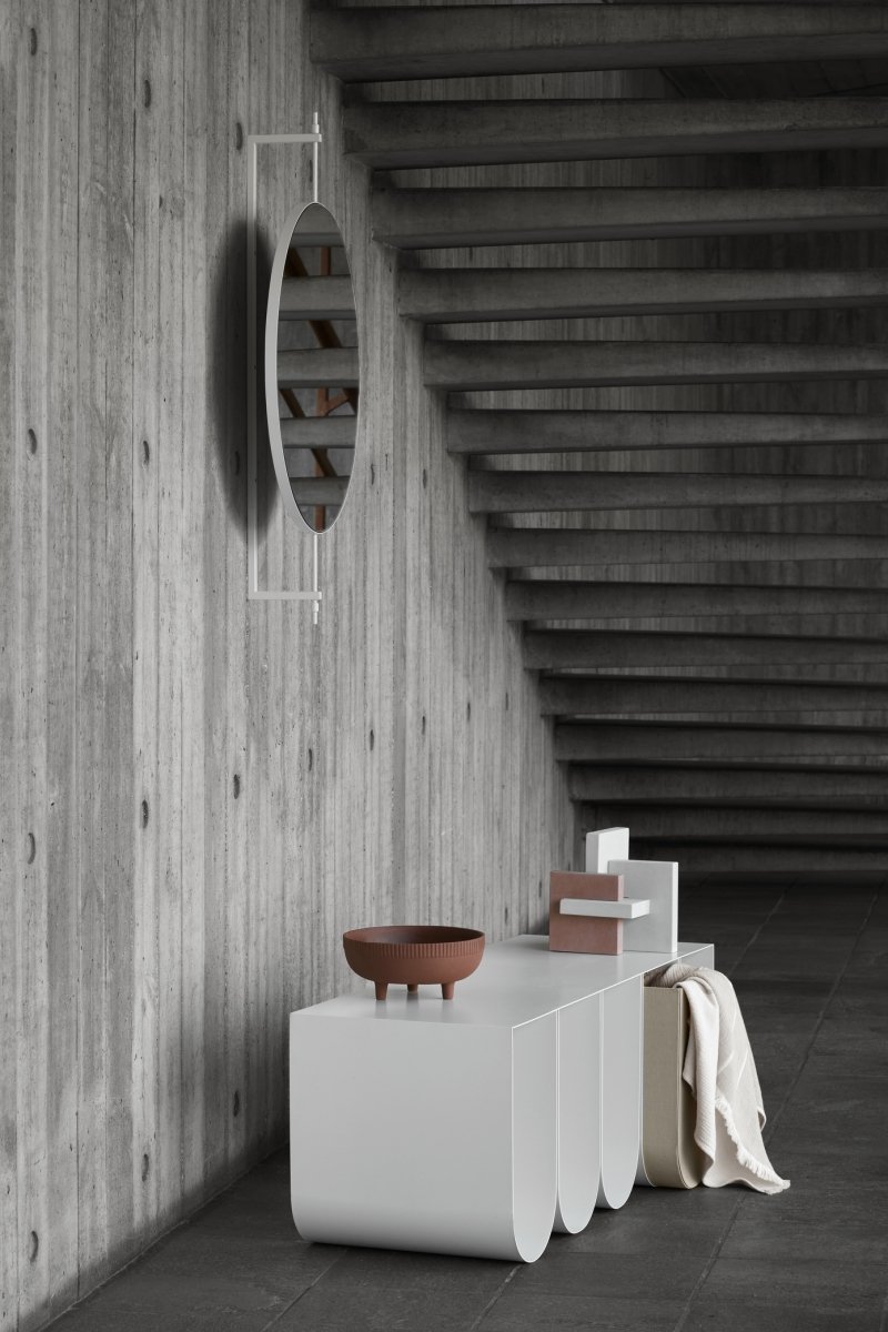 Kristina dam studio ROTATING Obrotowe Lustro Ścienne 60 cm Okrągłe / Czarne