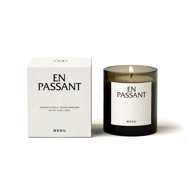 Audo Copenhagen OLFACTE Świeca Zapachowa Sojowa 235 g / En Passant (Hiacynt, Jaśmin &amp; Pelargonia)
