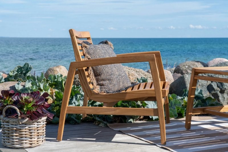 Teakowy zestaw ogrodowy Santander z naturalnymi poduszkami