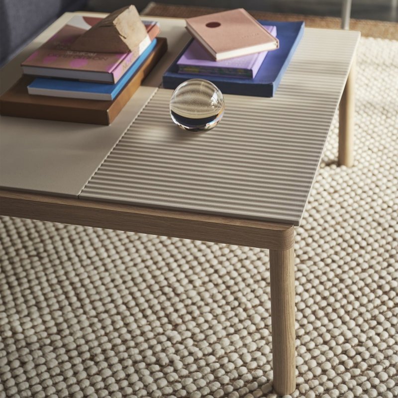 Muuto COUPLE Stolik Kawowy z Ceramicznym Blatem 84x40 cm / Ciemny Dąb - Blat Gładki Taupe