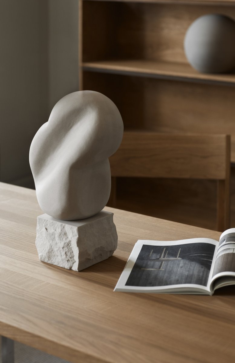 Kristina dam studio CONTOUR Rzeźba Dekoracyjna z Piaskowca 39 cm