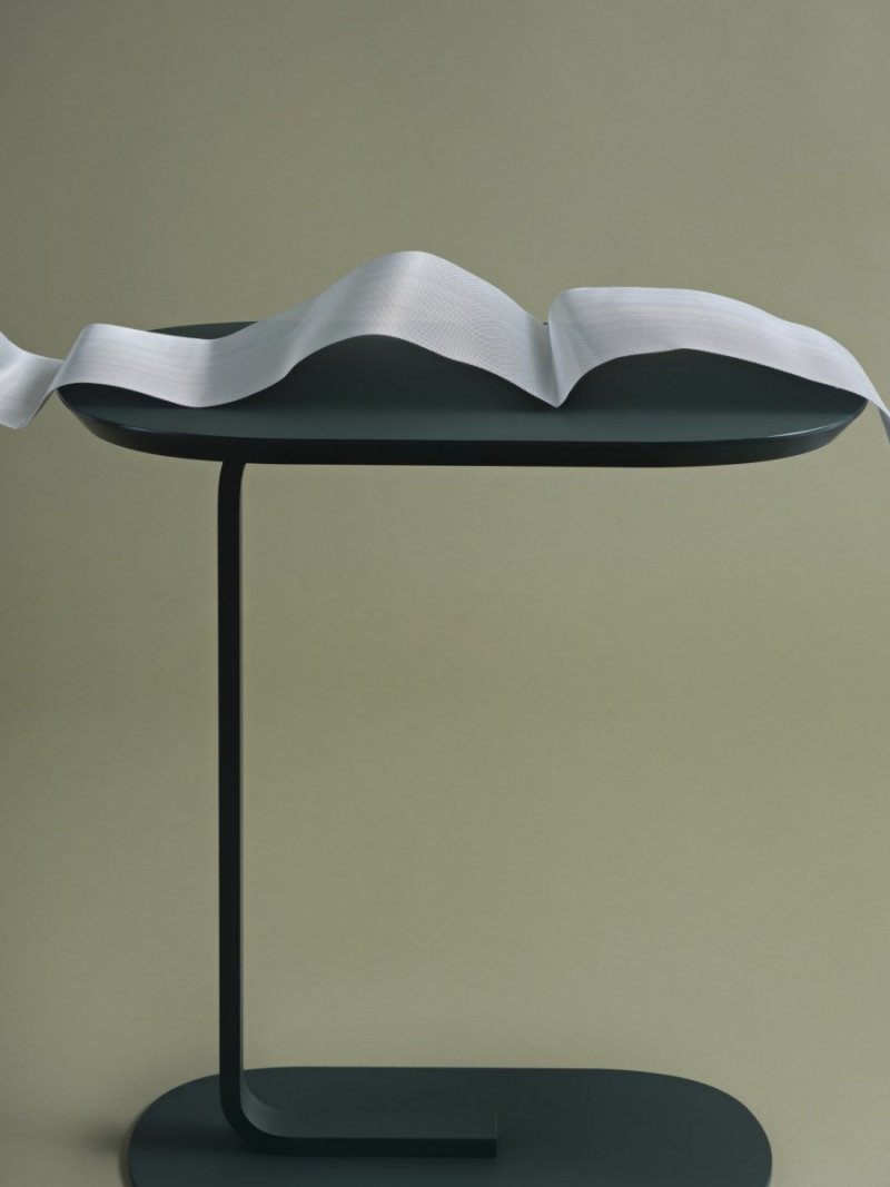 Muuto RELATE Stolik Pomocniczy - Boczny 73,5 cm Ciemnozielony