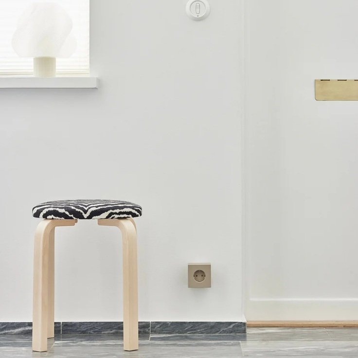 Avolt SQUARE 2 Rozgałęziacz - Listwa Zasilająca / Biały