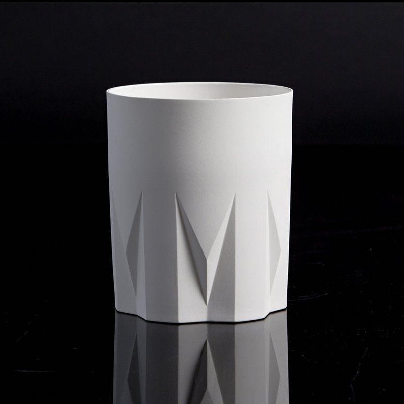 wazon dekoracyjny rzeźbiarska forma porcelana matowa