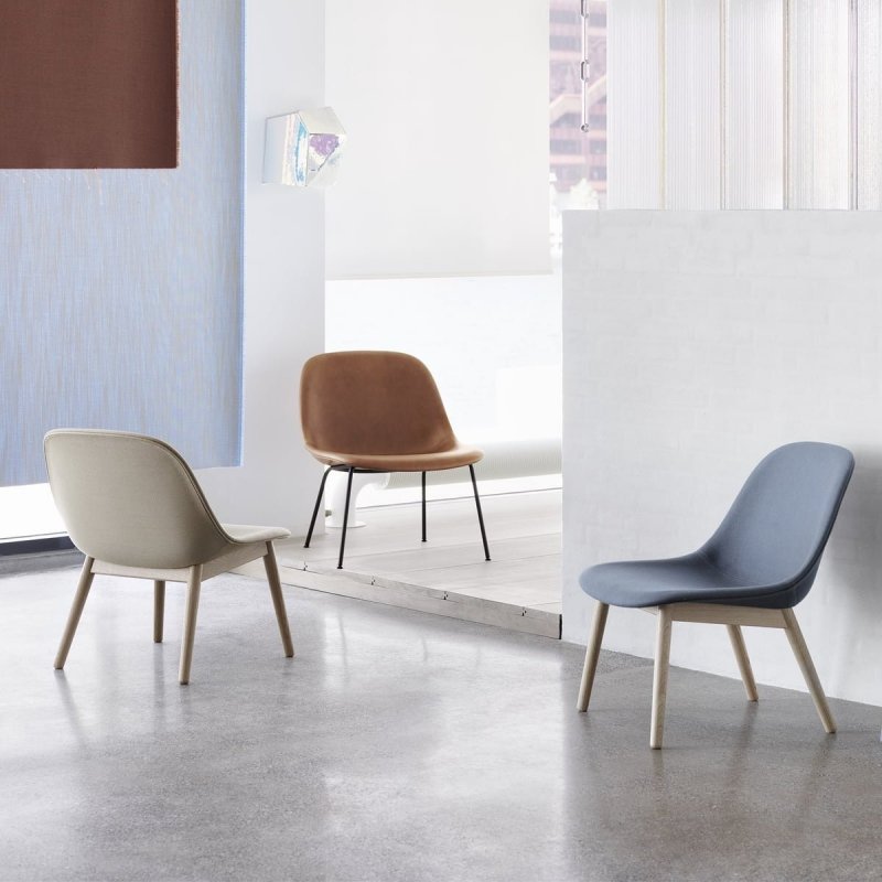 Muuto FIBER LOUNGE Fotel - Jasnozielony / Rama Drewniana