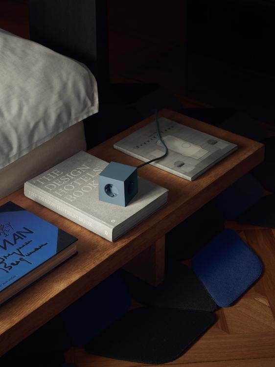 Square 1 minimalistyczna listwa zasilająca