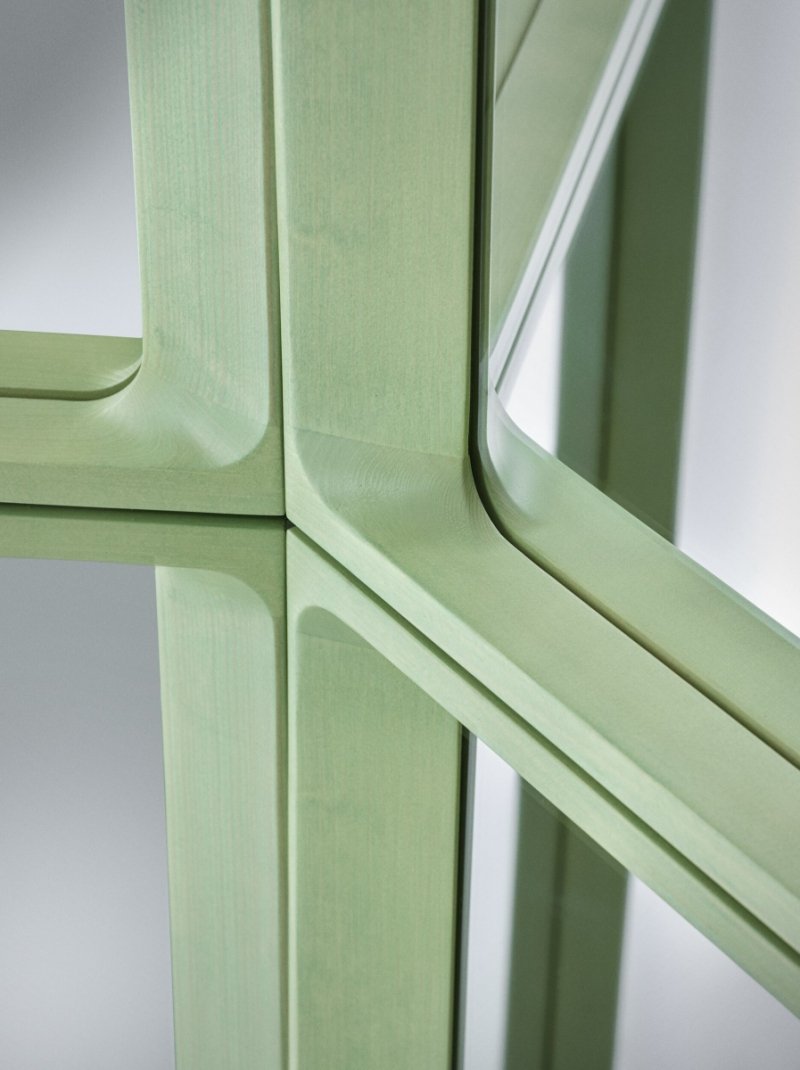 Muuto ARCED Lustro Ścienne w Drewnianej Ramie 80 cm / Świerk Olejowany