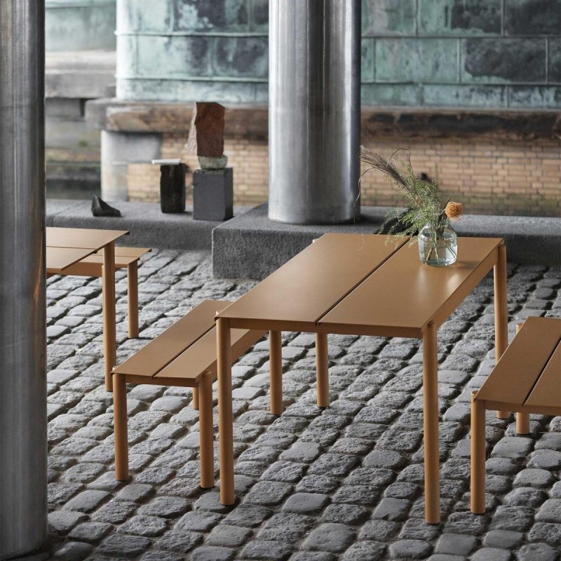 Muuto LINEAR Zestaw Mebli Ogrodowych - Stół 140 cm + 2 Ławki - Biały