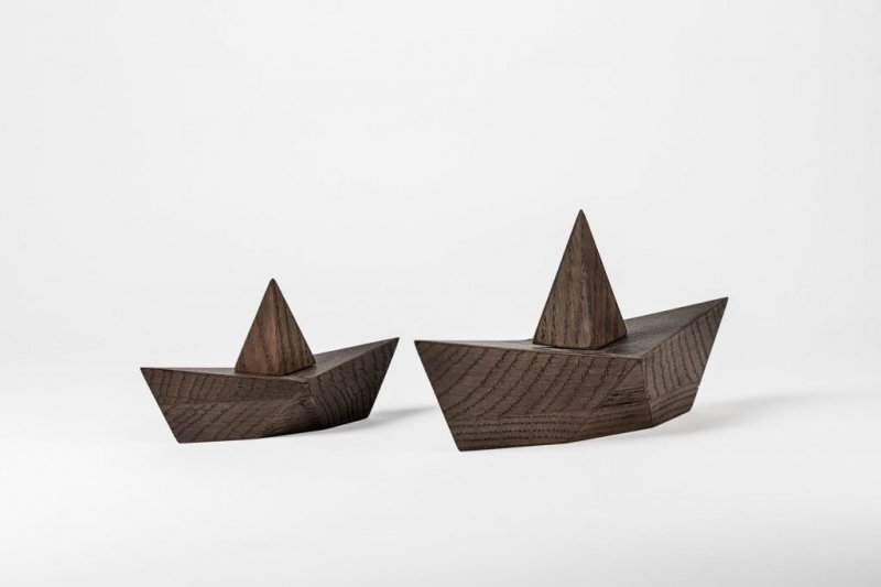 boyhood ADMIRAL Drewniana Figurka - Statek 20 cm Ciemny Dąb