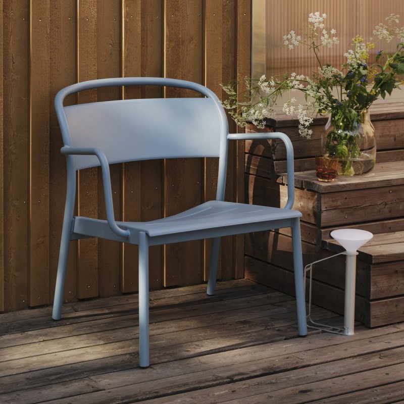 Muuto LINEAR OUTDOOR Stalowy Fotel Ogrodowy Lounge - Zewnętrzny / Pomarańczowy