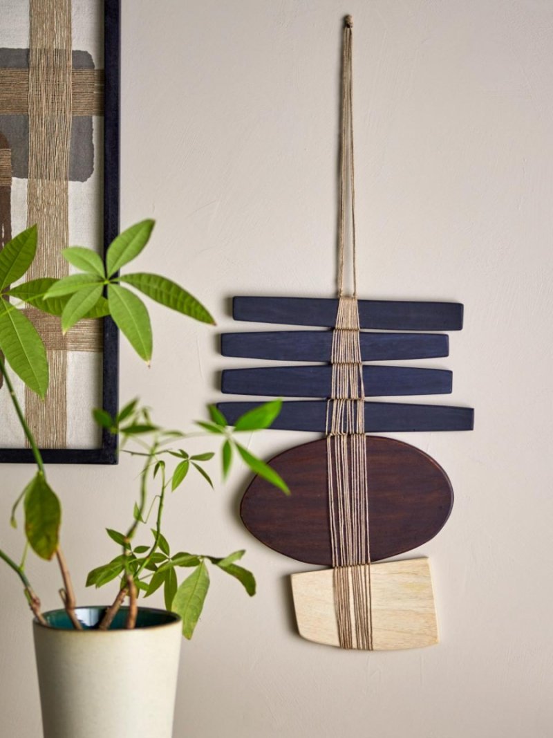 Dekoracja ścienna Yoki z naturalnego dębu o geometrycznej kompozycji