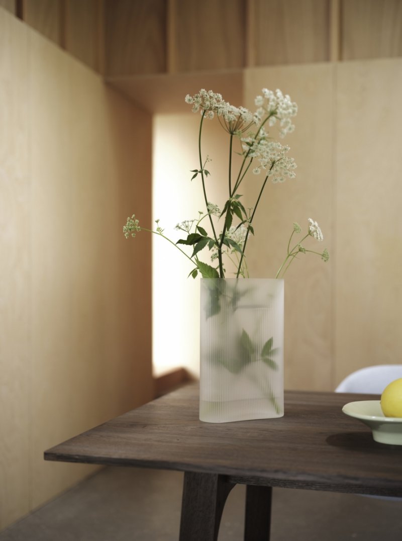 Muuto RIDGE Szklany Wazon do Kwiatów 16,5 cm / Biały Szroniony