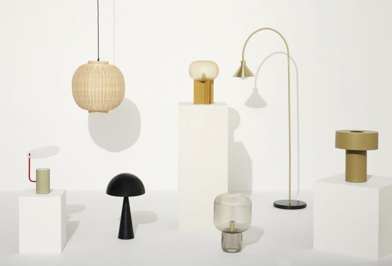 Hübsch PIPE Lampa Podłogowa z Marmurową Podstawą - Złota