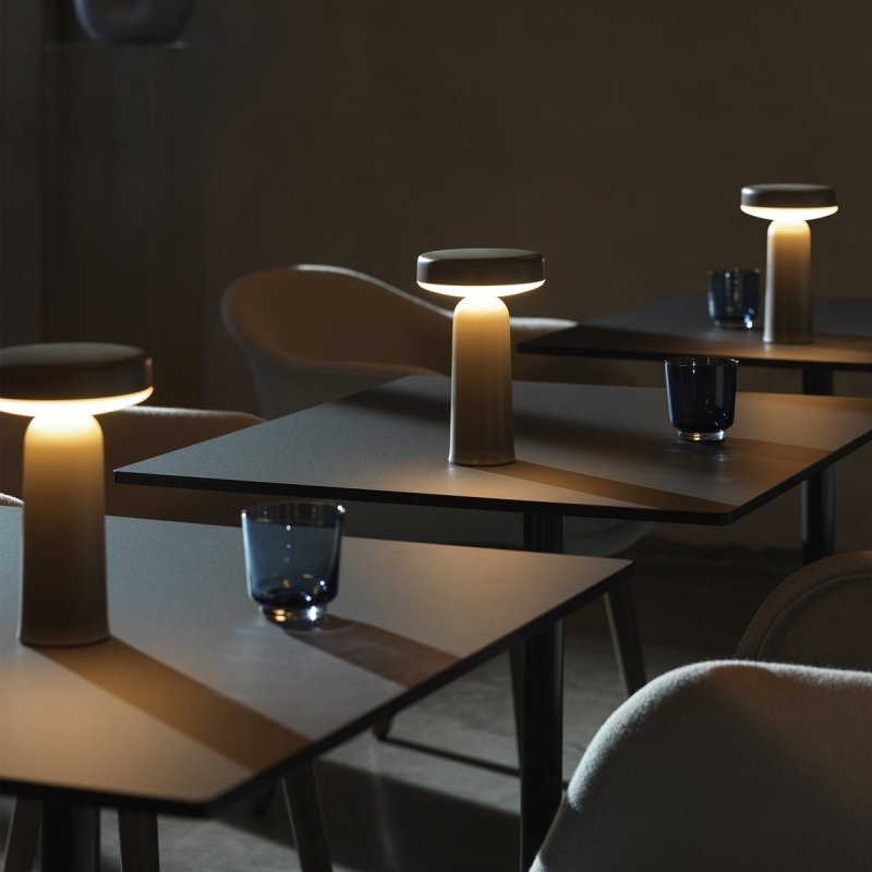 Muuto EASE Lampa Przenośna / Bezprzewodowa / Niebieska
