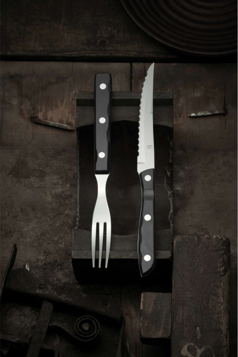 Klasyczne sztućce do steków drewno i stal