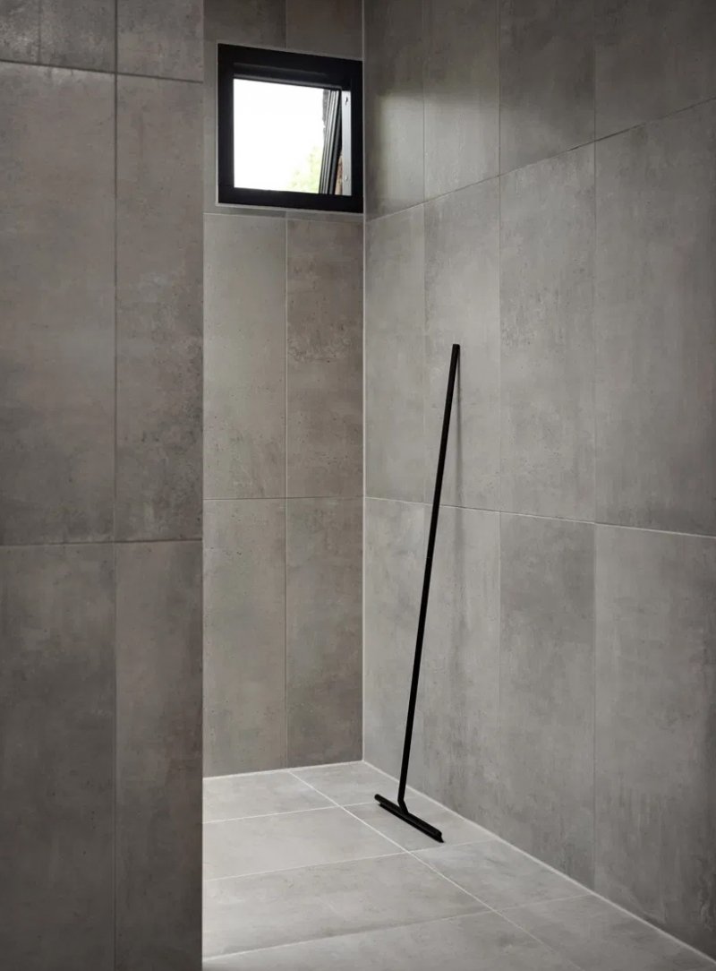 Podłogowa ściągaczka do wody Solo 120 cm czarna