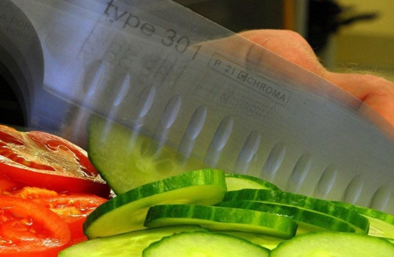 Chroma TYPE 301 Nóż Santoku Granton