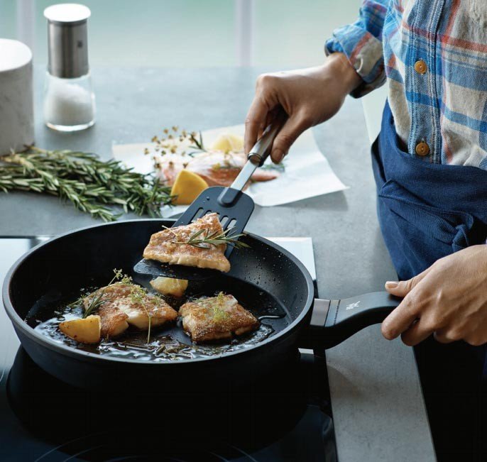 WMF PermaDur Excellent - Patelnia 24 cm z Powłoką Non-Stick