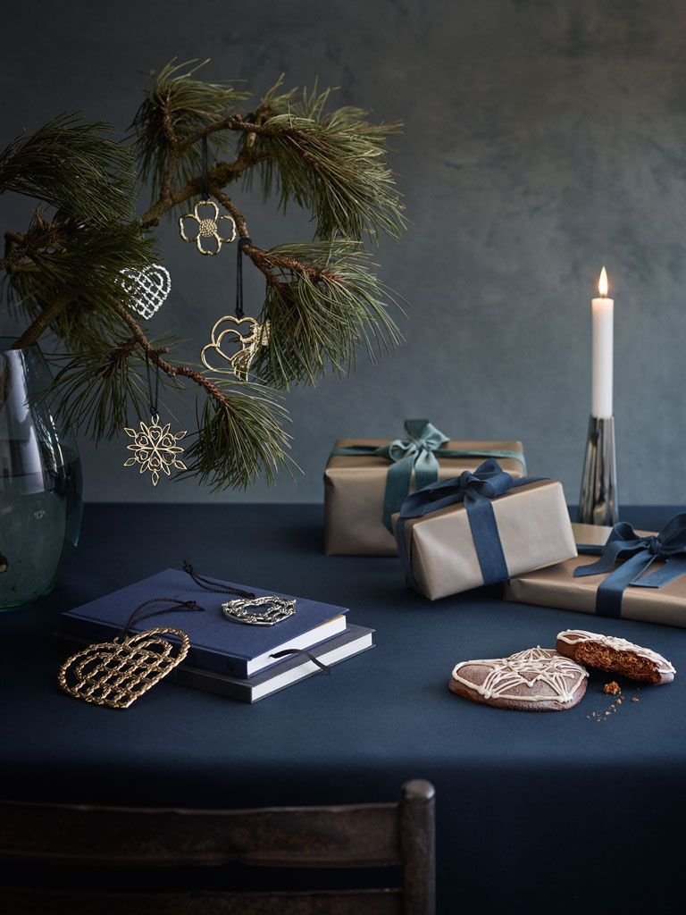 Rosendahl KAREN BLIXEN Christmas Zawieszka Świąteczna - Kwiatek 7 cm Złota