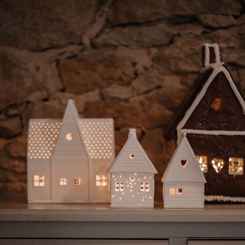 Rader HOME Świecznik - Lampion - Domek Chatka z Piernika ze Śnieżnymi Kulami