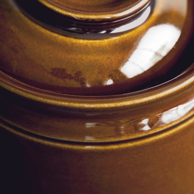 ceramiczny pojemnik na sól z pokrywką