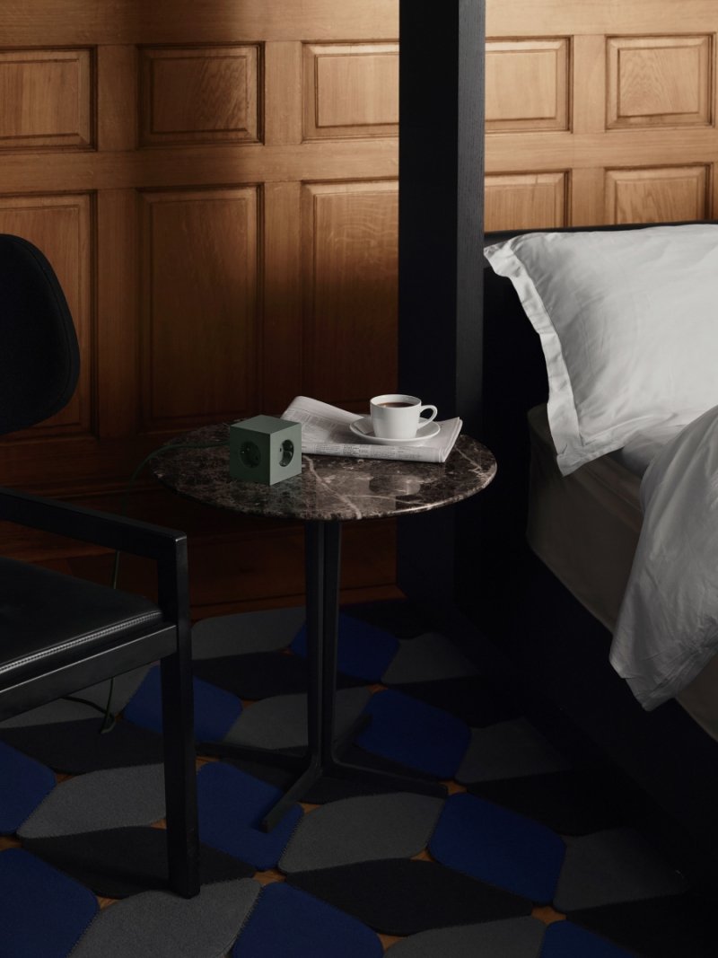 Square 1 minimalistyczna listwa zasilająca