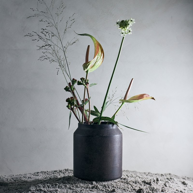 Muubs SAI Metalowa Donica Zewnętrzna 23 cm / Brązowa