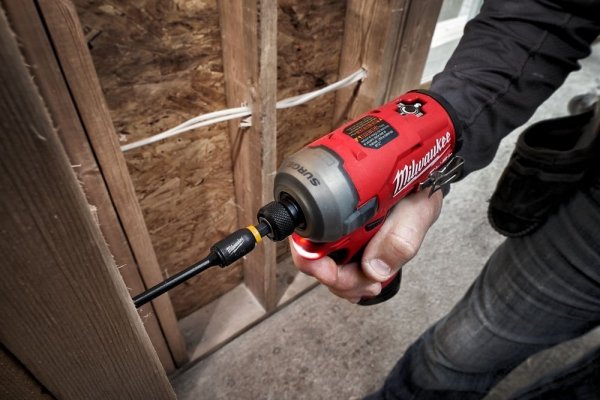 M12 FQID-202X ZAKRĘTARKA UDAROWA AKU mini cicha Milwaukee