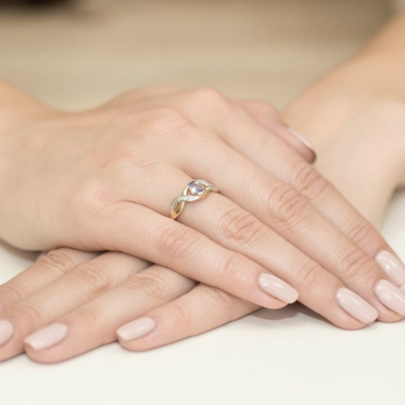 Pierścionek złoty 585 z brylantami 0,05ct tanzanitem 0,40ct W-28