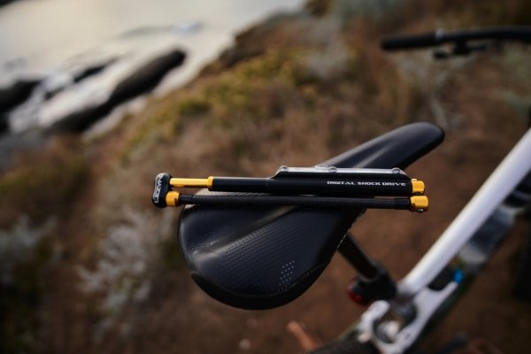 Pompka do amortyzatorów Lezyne Digital Shock Drive — 350 psi