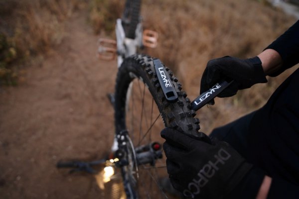 Łyżki do opon Lezyne Tubeless Power XL — czarne (2 szt.)