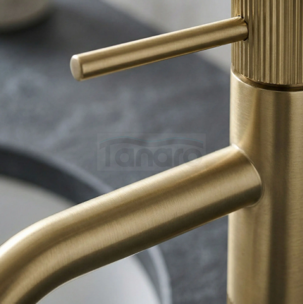 REA Bateria umywalkowa Rea Lungo Stripe Złota Szczotkowana Niska