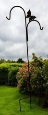 Stojak podwójny 150 cm wieszak wbijany na kwiaty latarnie donice z motywem motyla