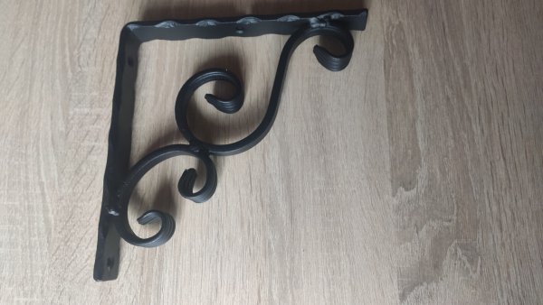 Wspornik kuty ozdobny 200x200 wspornik półki kuty Metalfab