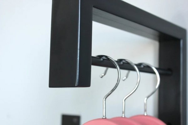  Wieszak w stylu loft na przedpokój na ubrania  MetalFab