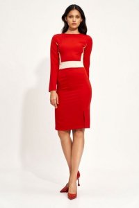 Dopasowana czerwona sukienka  - S207