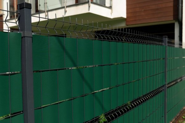 Taśma ogrodzeniowa PASKI 6 x 2,55mb ORANGE 19cm PROTECTO™ ZIELONA + 12 klipsów GRATIS
