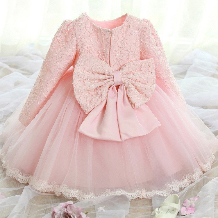 Wytworna sukienka z rękawkiem różowa
