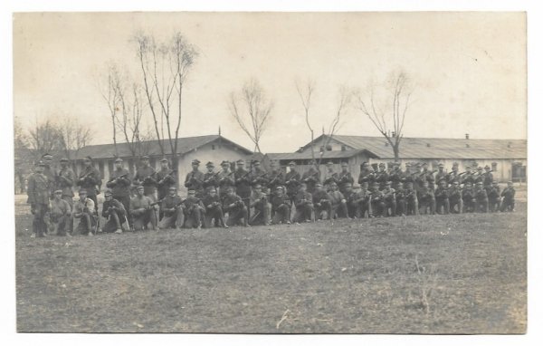 [WOJSKO Polskie - oddział przysposobienia wojskowego w Staszowie - fotografie zbiorowe, pozowane]