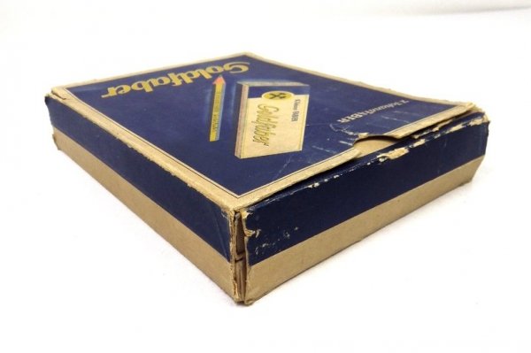 [OŁÓWKI, Johann Faber]. Pudełko kartonowe zbiorcze z kompletem 6 pudełek, w każdym 12 ołówków kopiowych marki Goldfaber.