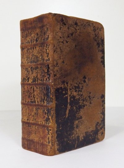 NEUES Hirschbergisches Gesangbuch, welches aus 1500 alten und neuen Geistreichen Liedern besteht und nach welchem die Lieder bey dem öffentlichen Gottesdienste in der Evangelischen Kirche vor Hirschberg an den Nummertafeln bemerkt werden