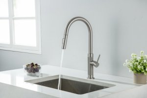 BLUE WATER Bateria kuchenna z wyciąganą wylewką Stinger kolor STALI (NIKIEL)