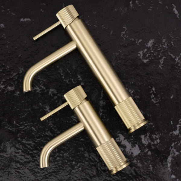 REA Bateria umywalkowa Rea Lungo Stripe Złota Szczotkowana Niska