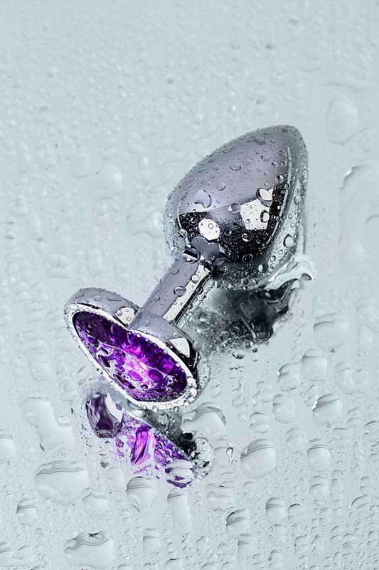 Silver anal plug with purple gem heart-shaped
