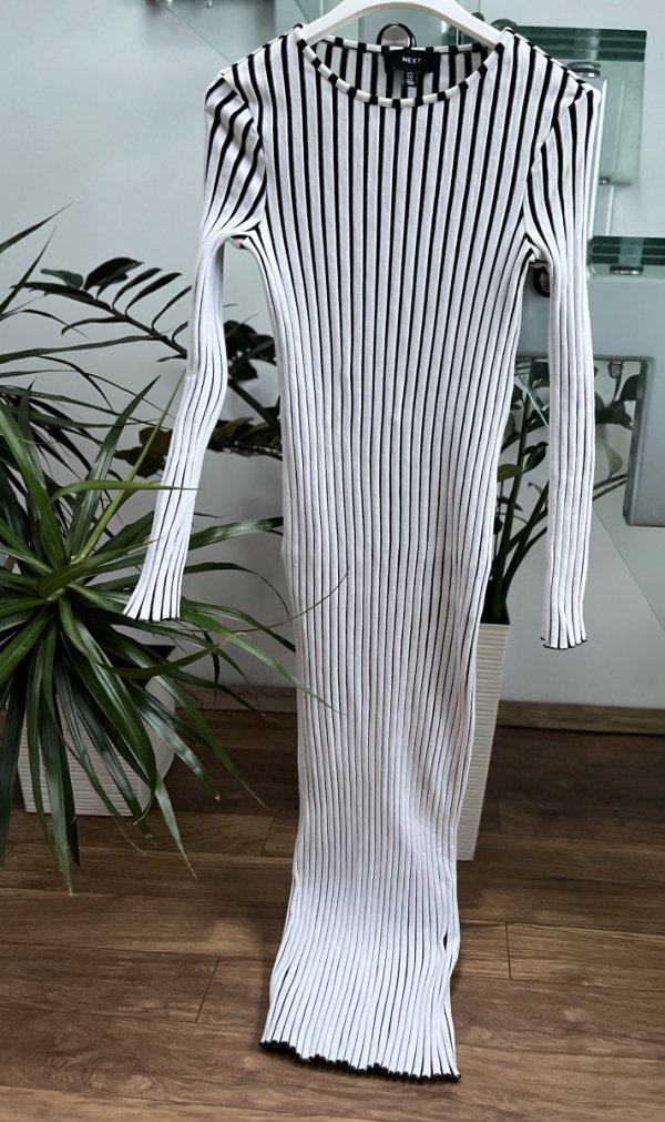 Długa sukienka maxi prążek Next