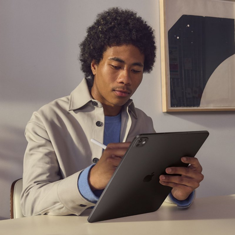 Apple iPad Pro 5G Apple M LTE-TDD & LTE-FDD 512 GB 33 cm (13") 12 GB Wi-Fi 7 (802.11be) iPadOS 26 Czarny