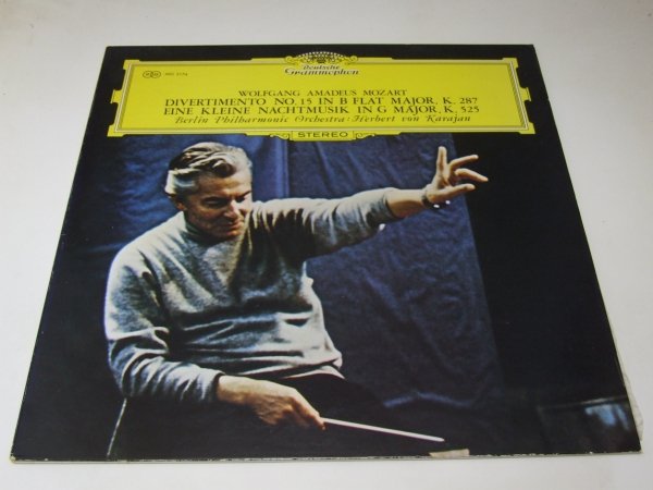 Mozart, Berliner Philharmoniker · Herbert von Karajan - Eine Kleine Nachtmusik, Divertimento KV 287 (LP)
